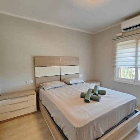 Family Apartment Besos Сан-Адриан-де-Бесос Экстерьер фото